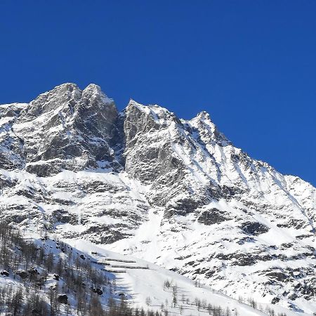 Appartamento Moderno Sulle Piste ブレウイル・チェルヴィナイア エクステリア 写真