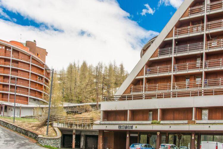 Appartamento Moderno Sulle Piste ブレウイル・チェルヴィナイア エクステリア 写真